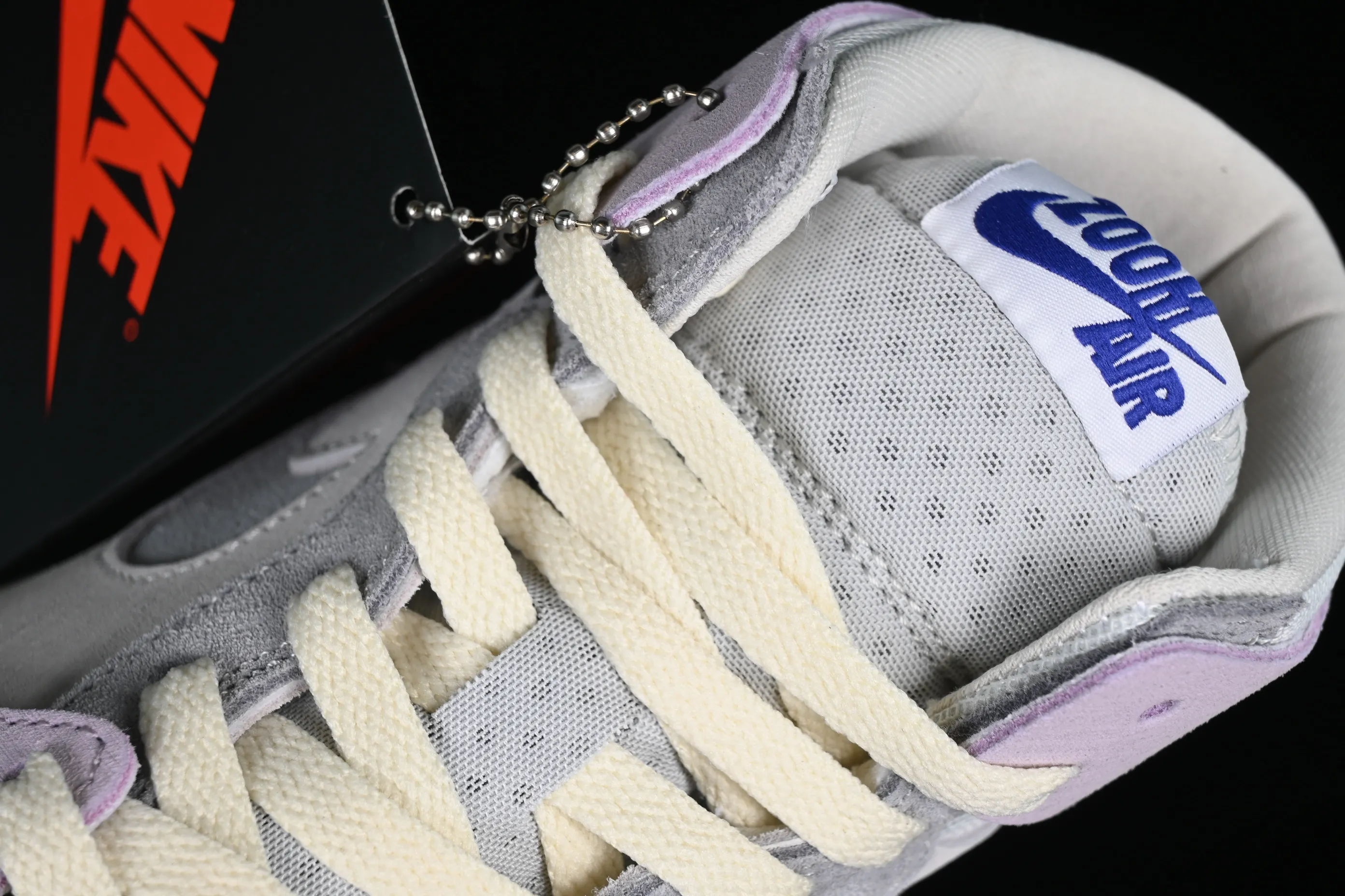 All categories Air Jordan Jordan series basketball shoes Air Jordan 1 High Air Jordan 1 Zoom CMFT AJ1 Joe 1 gray and purple color matching DV1305-005